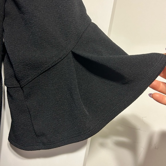 Black, green envelope, bell sleeve blouse - Picture 4 of 4